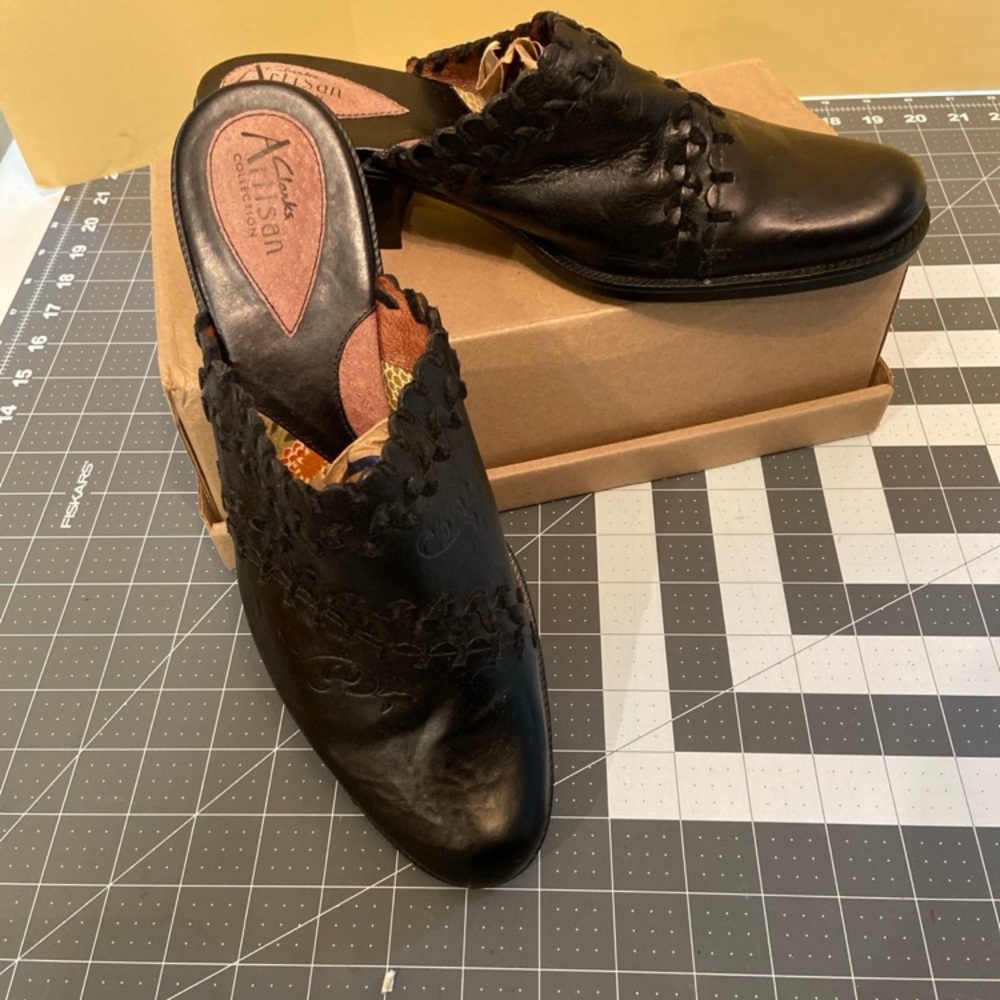 Clarks Black Artisan Women's Mules - Picture 6 of 6